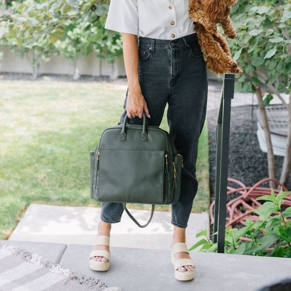 Brand New Ayla&Co Large Travel Bag color Olive Green - Picture 2 of 13